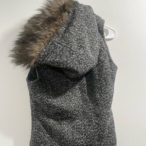 Trendy medium vest with fur food